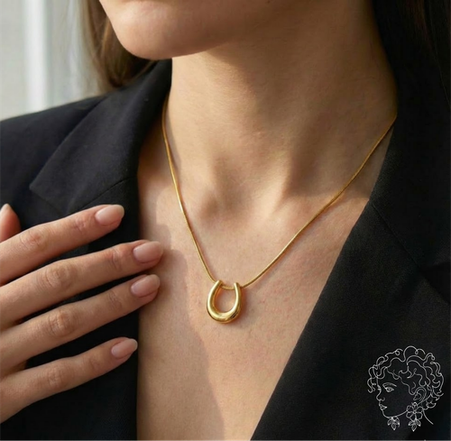 گردنبند نعل