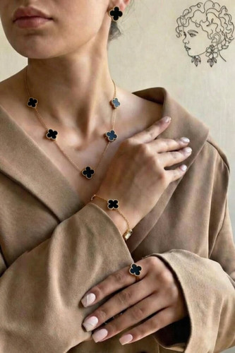 ست ونکلیف مشکی طلایی